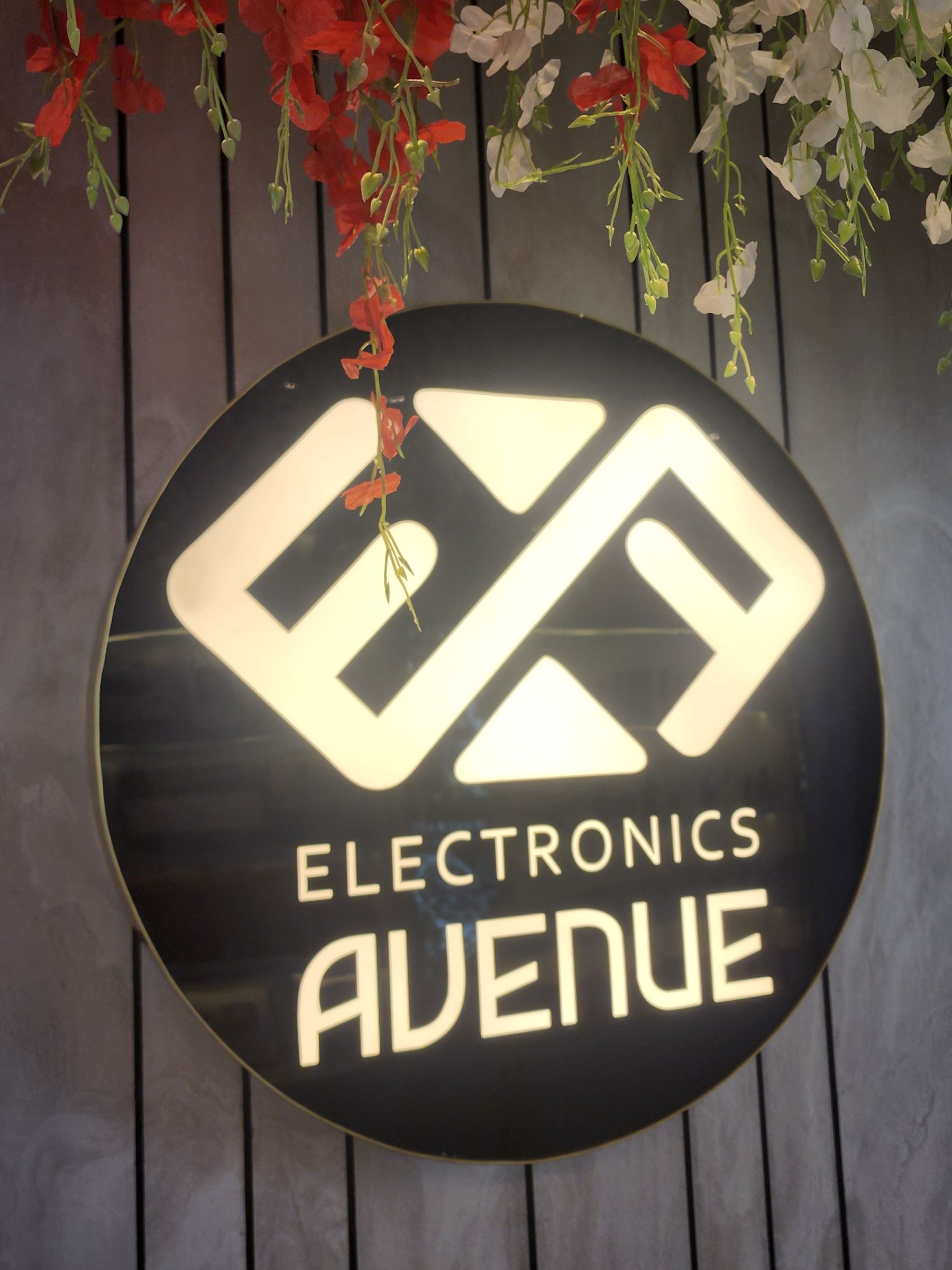 ELECTRONICS AVENUE